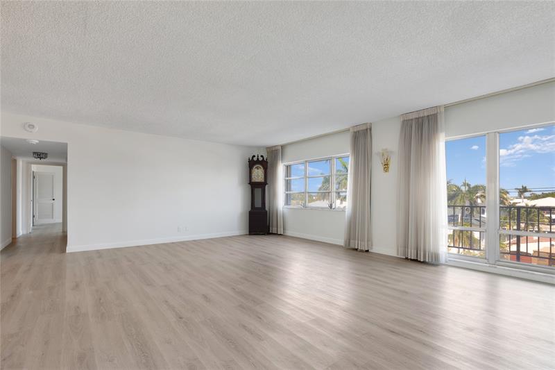 Image 4 of 29 For 2500 Las Olas Blvd  406
