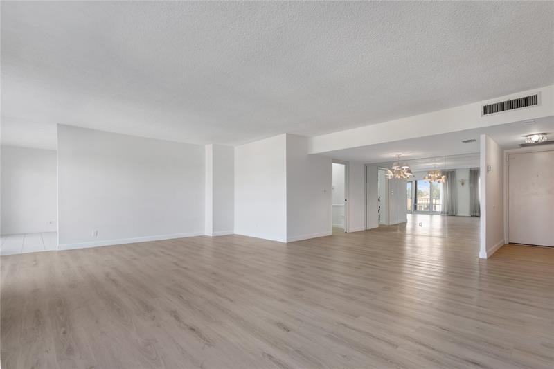 Image 7 of 29 For 2500 Las Olas Blvd  406