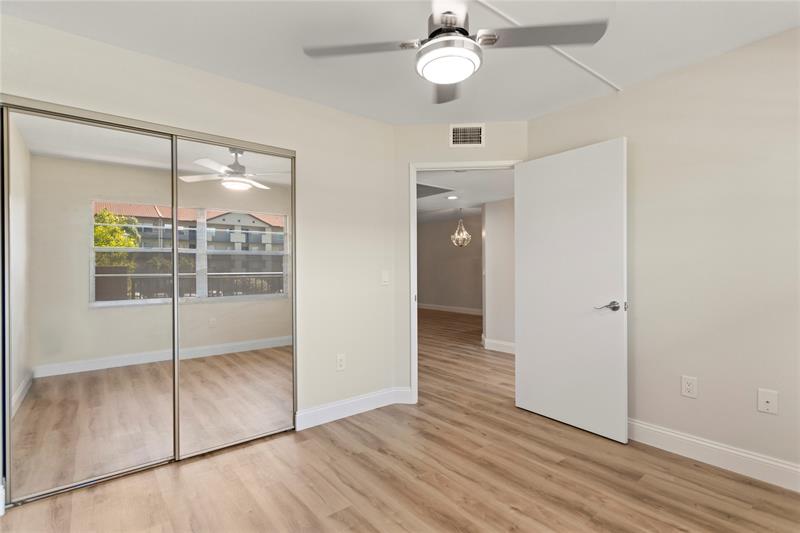 Image 14 of 50 For 1501 131st Way  211p