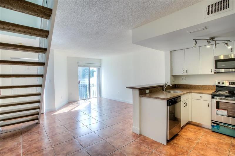 Image 6 of 16 For 510 86th Pl  12-201