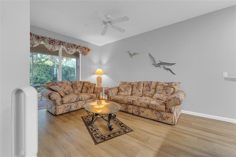 Image 16 of 45 For 11630 48 Street