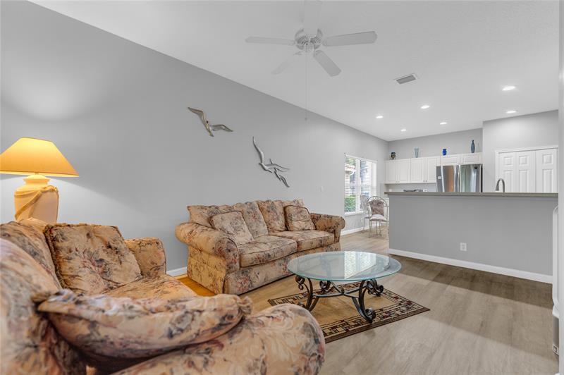 Image 17 of 45 For 11630 48 Street