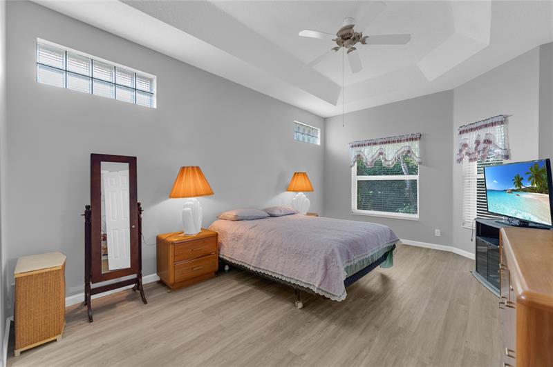 Image 19 of 45 For 11630 48 Street