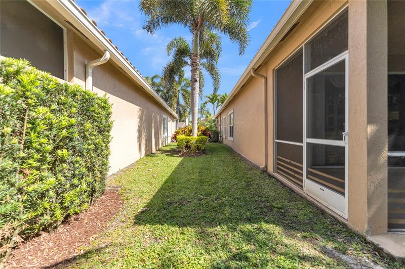 Image 32 of 45 For 11630 48 Street