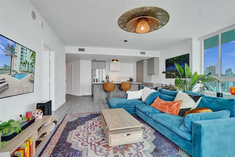 Image 12 of 31 For 1900 Bayshore Drive  3718