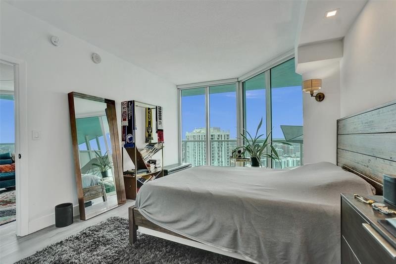 Image 14 of 31 For 1900 Bayshore Drive  3718