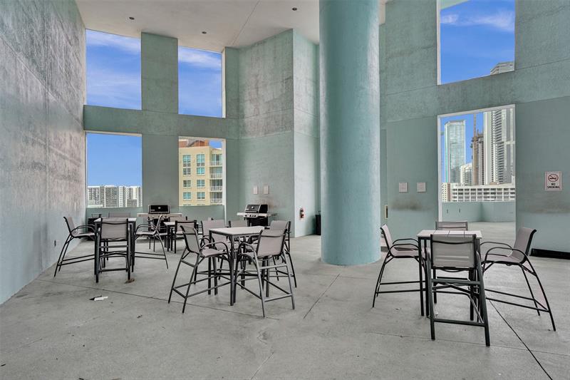 Image 28 of 31 For 1900 Bayshore Drive  3718