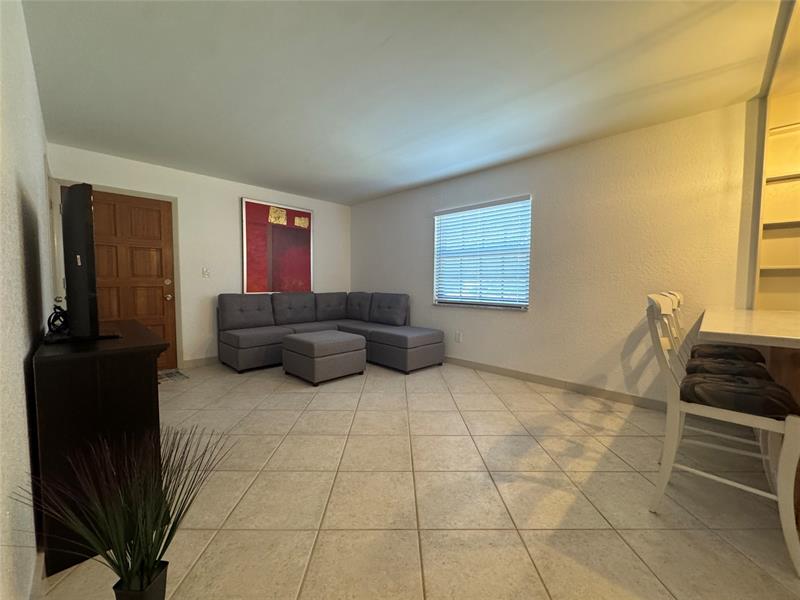 Image 16 of 22 For 815 28th St  104