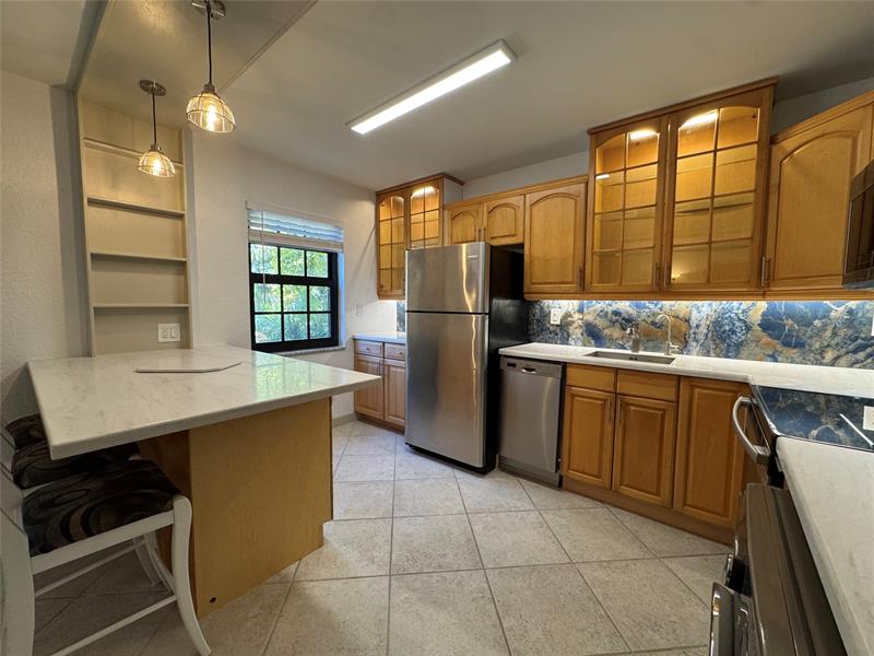 Image 5 of 22 For 815 28th St  104