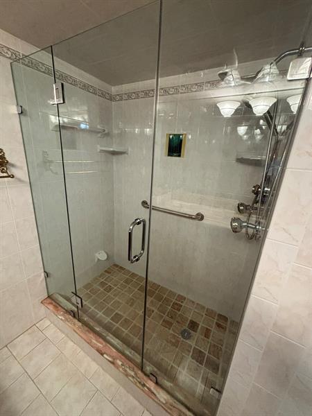 Image 13 of 55 For 1537 Hillsboro Blvd 745