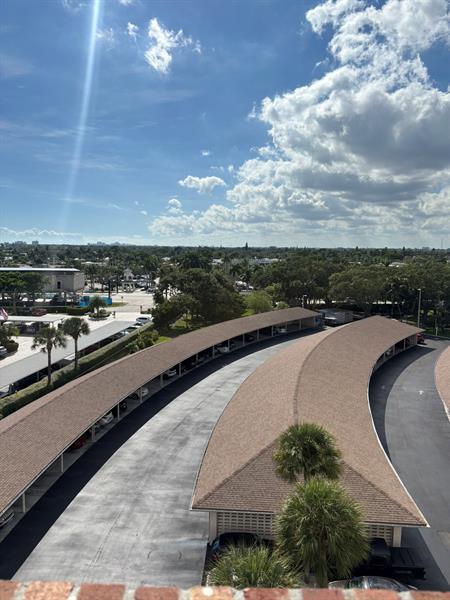 Image 16 of 55 For 1537 Hillsboro Blvd 745