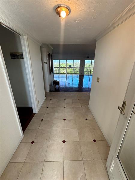 Image 19 of 55 For 1537 Hillsboro Blvd 745