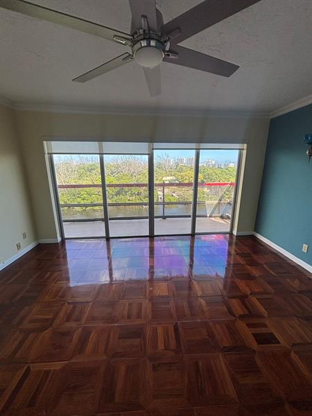 Image 22 of 55 For 1537 Hillsboro Blvd 745