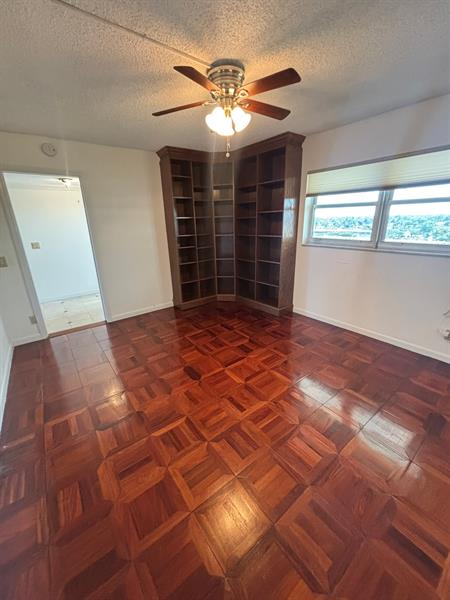 Image 36 of 55 For 1537 Hillsboro Blvd 745