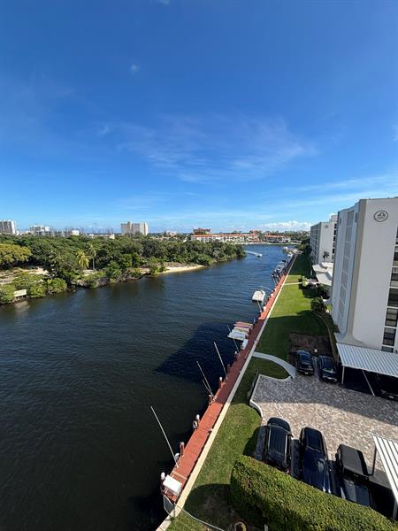 Image 39 of 55 For 1537 Hillsboro Blvd 745