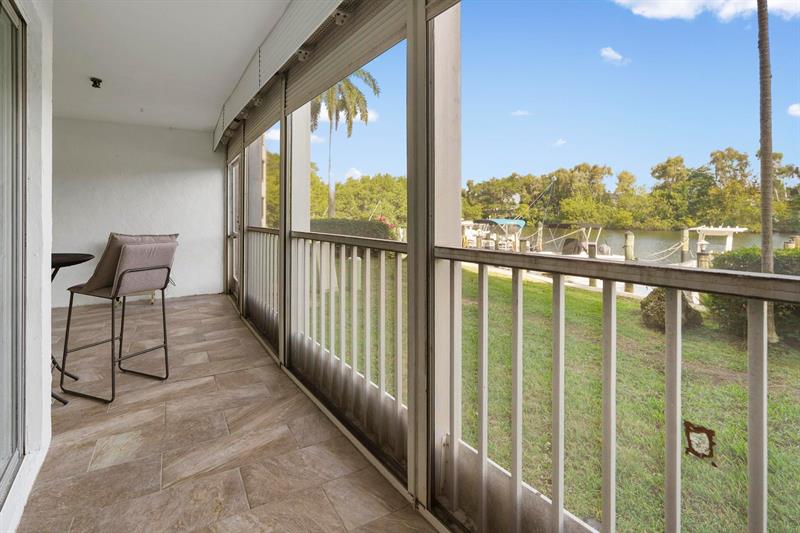 Image 21 of 29 For 1301 Hillsboro Blvd  104