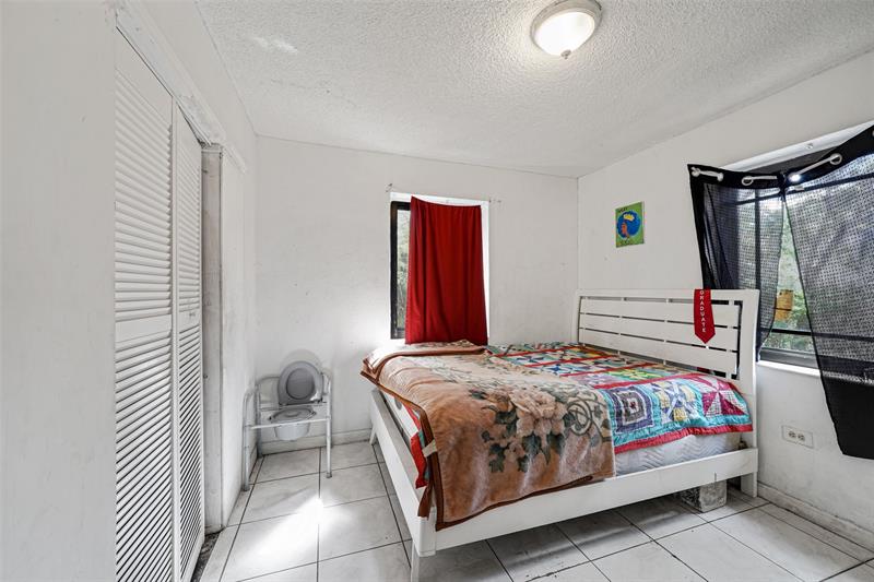 Image 16 of 33 For 12260 Miami Avenue