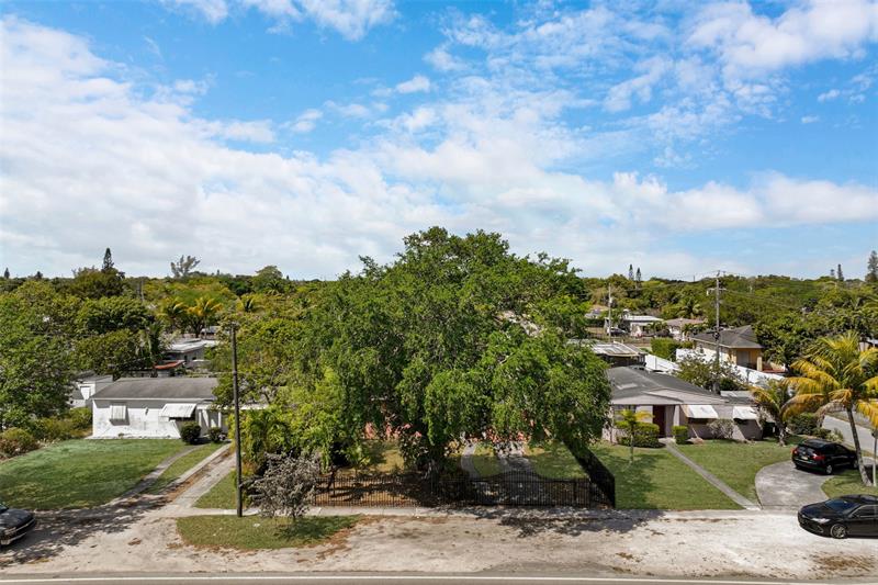 Image 33 of 33 For 12260 Miami Avenue