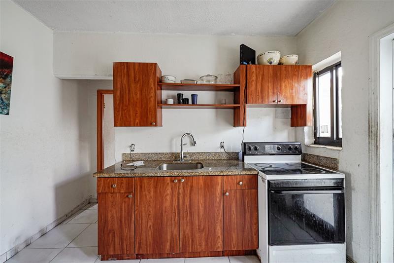 Image 9 of 33 For 12260 Miami Avenue