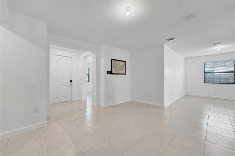 Image 28 of 57 For 2574 2nd St  