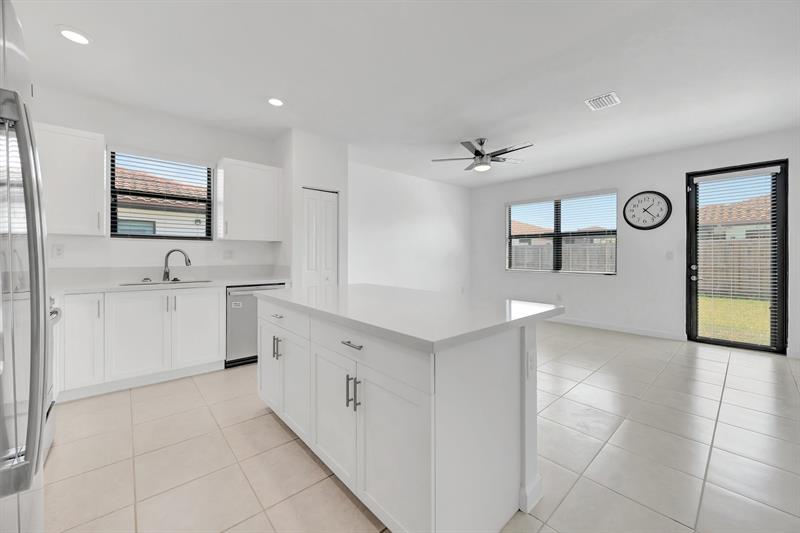 Image 6 of 57 For 2574 2nd St  