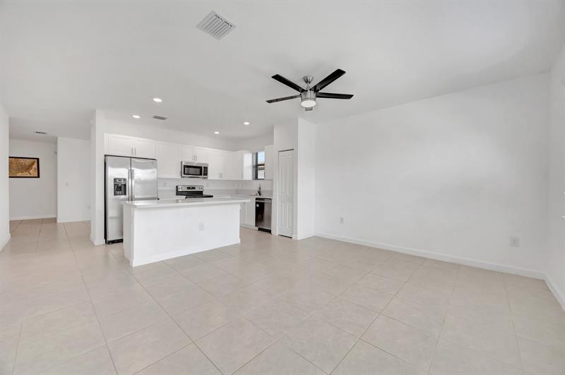 Image 8 of 57 For 2574 2nd St  