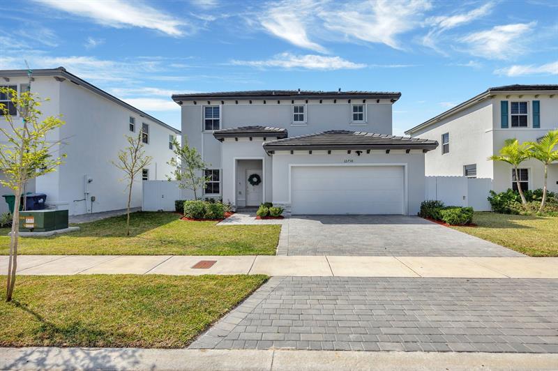 Image 2 of 48 For 12738 212th St