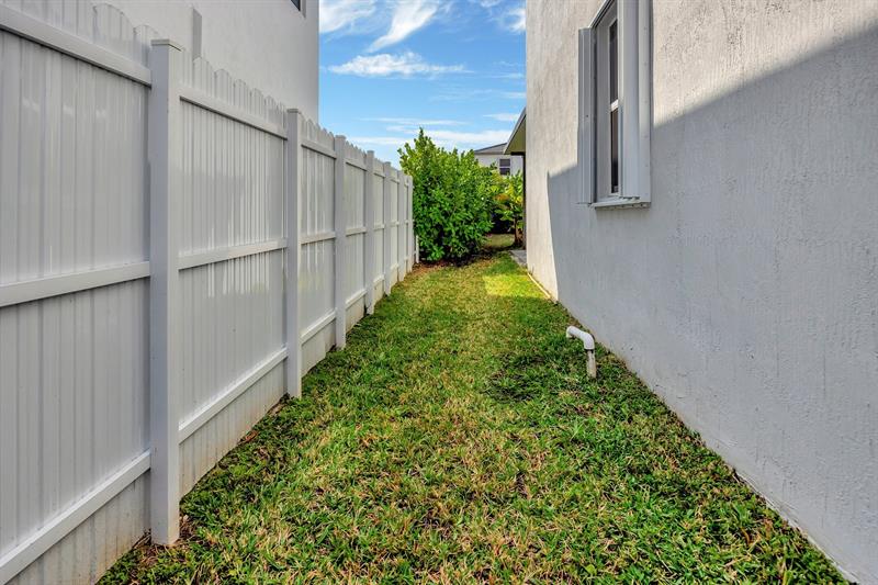 Image 36 of 48 For 12738 212th St