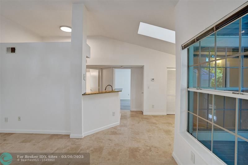 Image 10 of 44 For 1050 Crystal Way  N