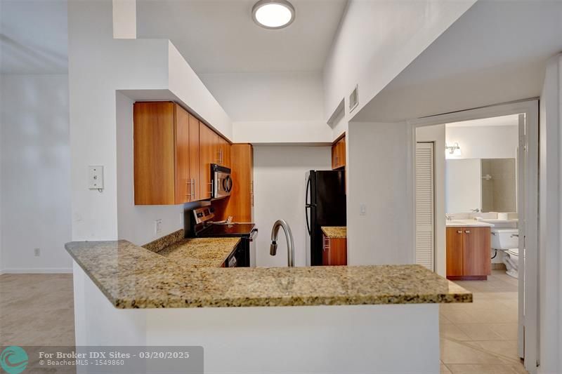 Image 14 of 44 For 1050 Crystal Way  N