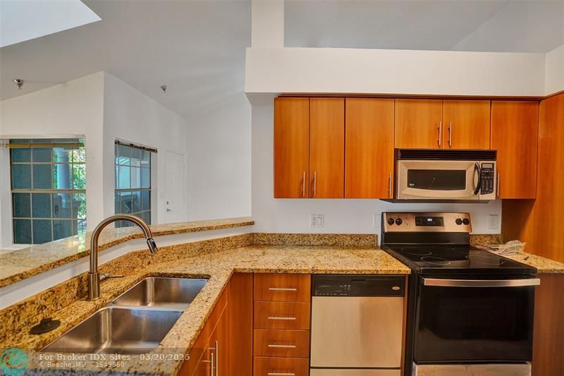 Image 19 of 44 For 1050 Crystal Way  N