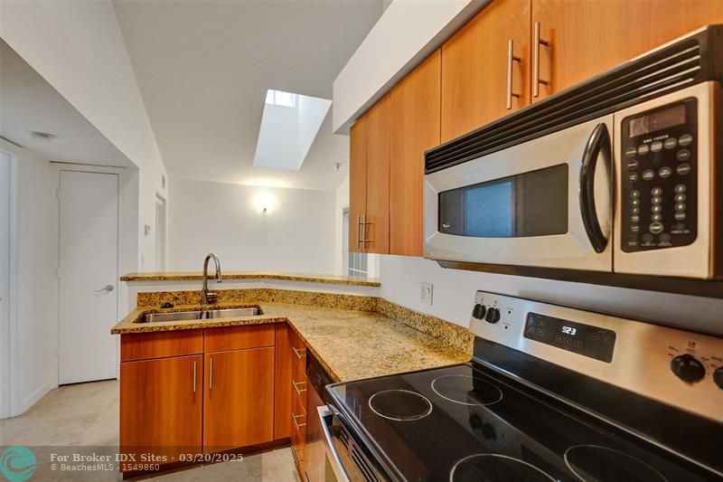 Image 20 of 44 For 1050 Crystal Way  N