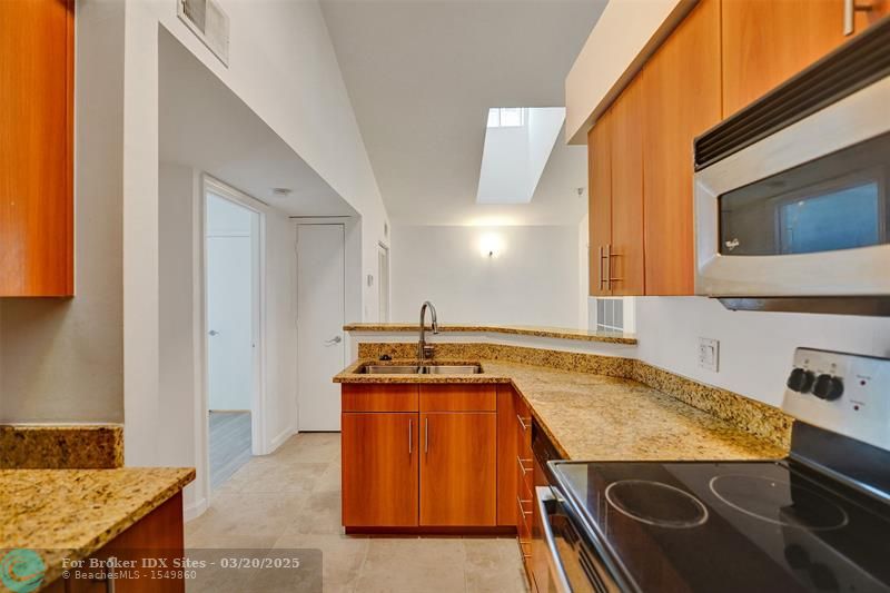 Image 21 of 44 For 1050 Crystal Way  N