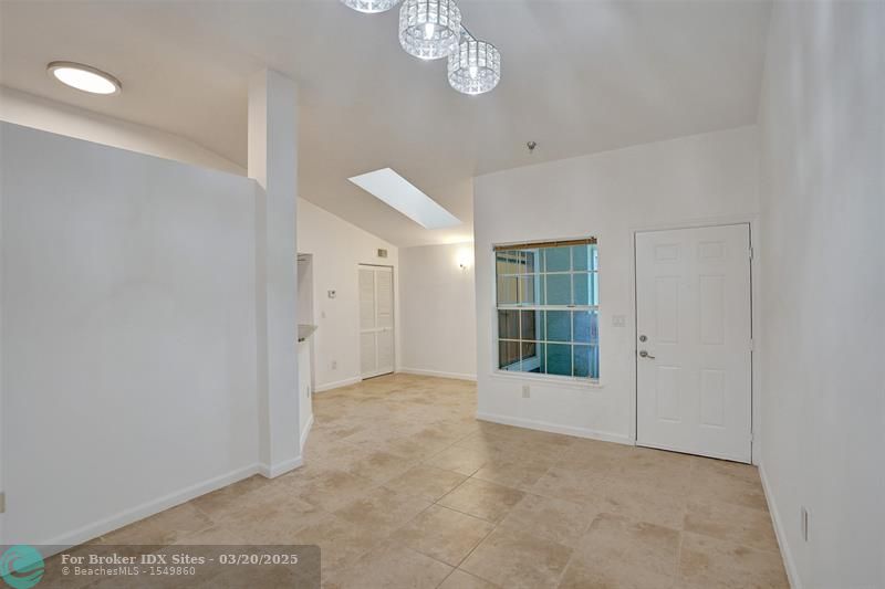 Image 9 of 44 For 1050 Crystal Way  N