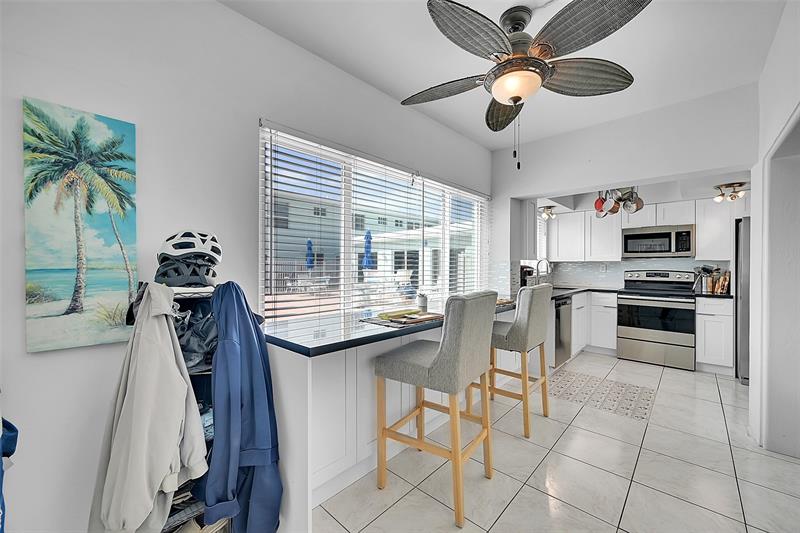 Image 12 of 47 For 5400 Ocean Blvd  20
