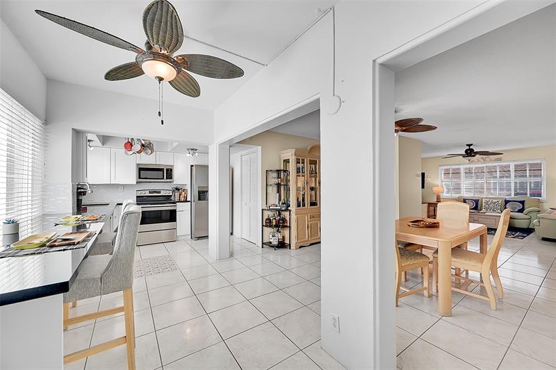 Image 14 of 47 For 5400 Ocean Blvd  20