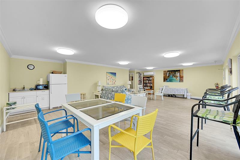Image 35 of 47 For 5400 Ocean Blvd  20