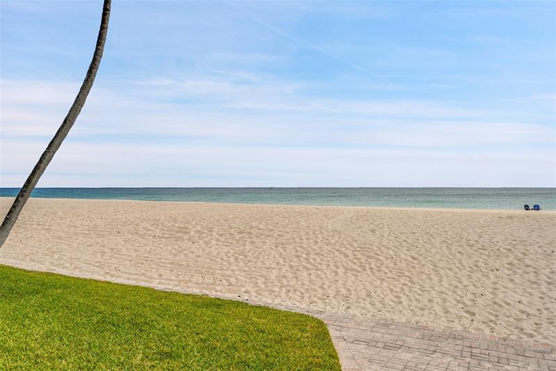 Image 40 of 47 For 5400 Ocean Blvd  20