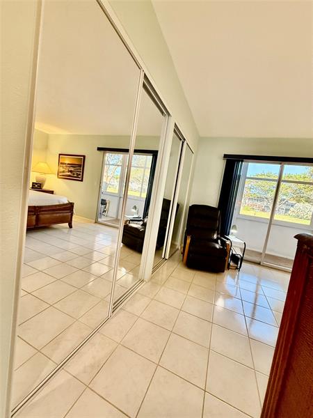 Image 18 of 38 For 42 Tilford C  42