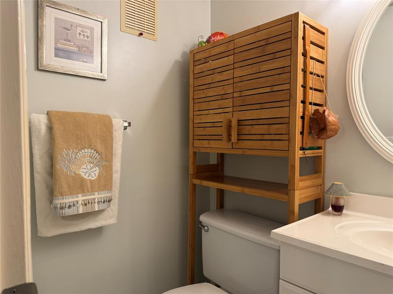 Image 32 of 38 For 42 Tilford C  42