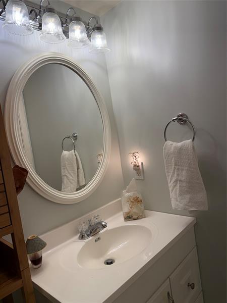 Image 34 of 38 For 42 Tilford C  42