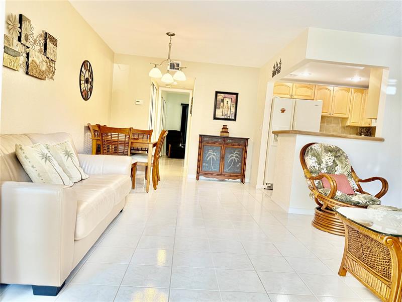 Image 4 of 38 For 42 Tilford C  42