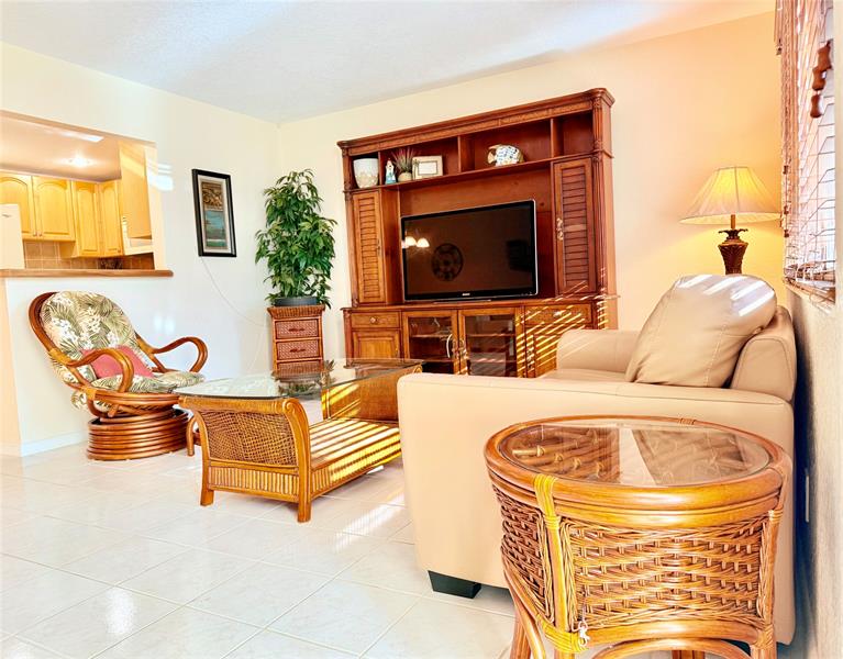 Image 7 of 38 For 42 Tilford C  42