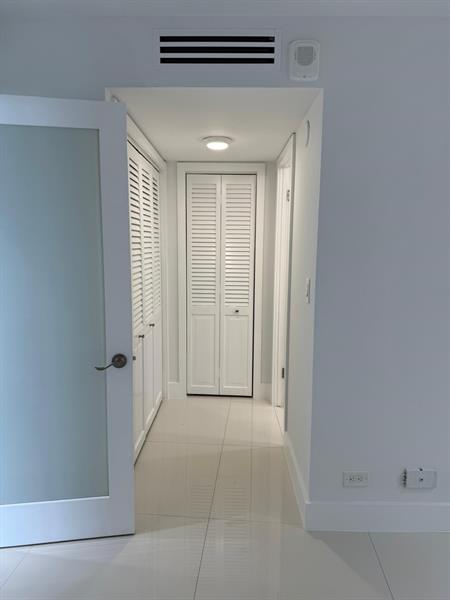 Image 10 of 18 For 6039 Collins Ave  1227