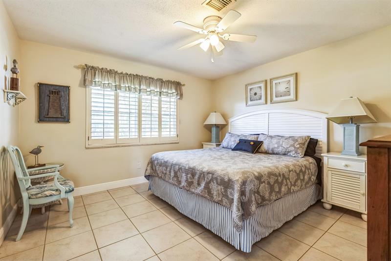 Image 15 of 31 For 1153 Dolphin Drive