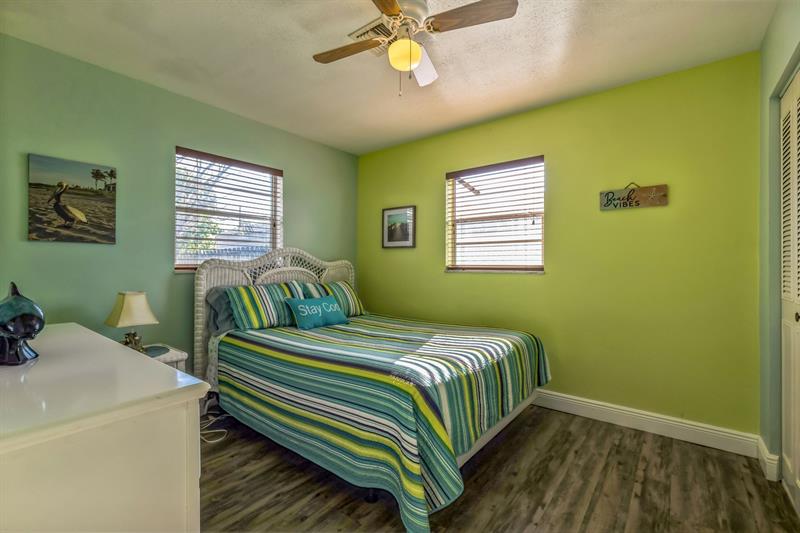 Image 18 of 31 For 1153 Dolphin Drive