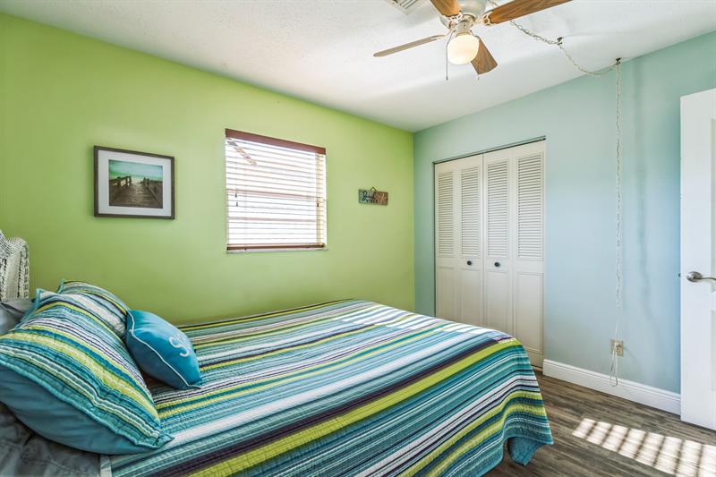 Image 19 of 31 For 1153 Dolphin Drive