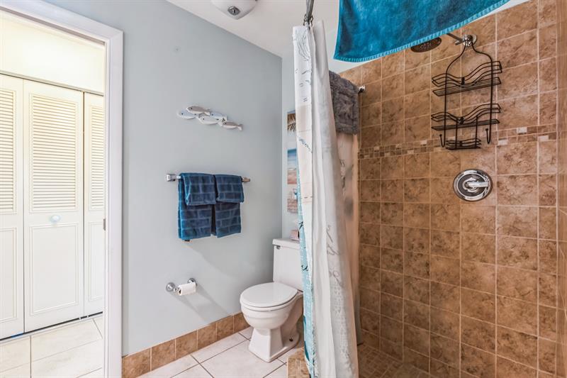 Image 21 of 31 For 1153 Dolphin Drive