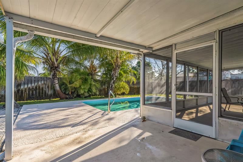 Image 29 of 31 For 1153 Dolphin Drive