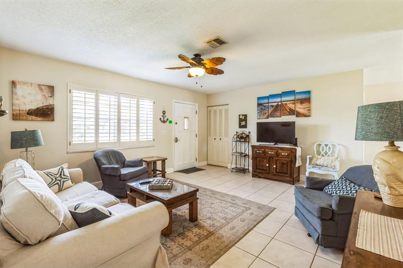 Image 7 of 31 For 1153 Dolphin Drive